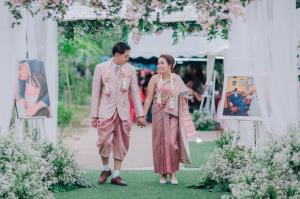 ชุดไทยเจ้าสาว ชุดไทยจักรพรรดิ์ เช่าที่แบมบี้ เวดดิ้ง ห้วยขวาง
